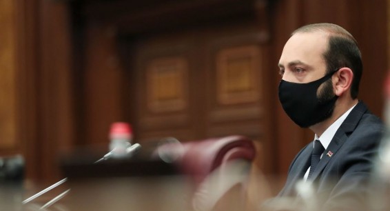 Парламент Армении отменил референдум по конституционным реформам
