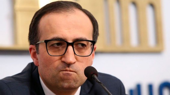 Արսեն Թորոսյանը փակել է իր ֆեյսբուքյան էջը