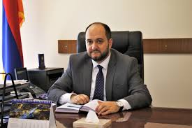 Դիմակնեով և ախտահանիչ միջոցներով նախարարությունը կաջակցի, եթե դպրոցի բյուժեն չբավականացնի դրան. Արայիկ Հարությունյան