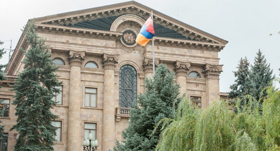 Новый корпус на территории парламента