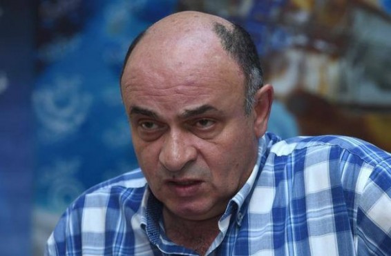 «Սեպտեմբեր ամսվա 15 օրվա համար Կառավարությունը «Տավուշ տեքստիլ»-ից գնում է 650 մլն դրամի դիմակ․ ուրեմն՝ եթե չափահասները տուգանվելու մատերիալ են, ապա նրանց զավակները՝ դիմակի վրա փող լվանալու»․ Ենոքյան