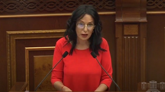Իր ինքնության եսից փախուստը բնորոշ է մարտնչող գավառականին. Զոհրաբյանը՝ Հարությունյանին