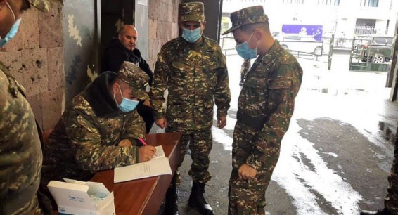 Сын Никола Пашиняна записался в армию добровольцем
