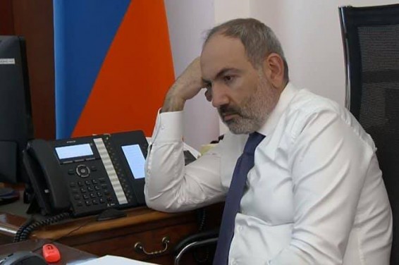 Пашинян позвонил на передовую