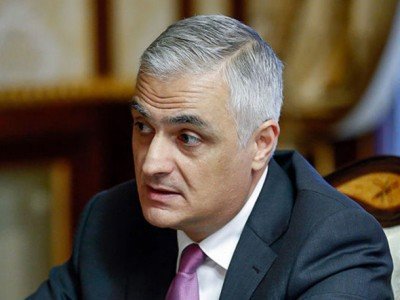 Մհեր Գրիգորյանը պաշտոնից ազատել է իր խորհրդականին