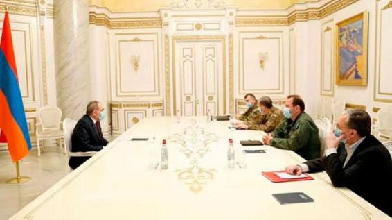 Փաշինյանը հանդիպել է Տոնոյանին, Մնացականյանին, Գասպարյանին