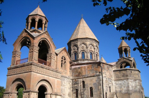 Նոյեմբերի 22-ը՝ հիշատակի օր․ Մայր Աթոռ Սուրբ Էջմիածնում հիշատակի արարողություն կկատարվի Սուրբ Տրդատի բաց խորանին