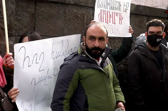 Կասե՞ք՝ քանի տարածք է մարտի դաշտում կռվի ժամանակ ընկել և քանիսն ինչպես հանձնվել. ակցիայի մասնակիցը՝ Լենա Նազարյանի ձևակերպման մասին