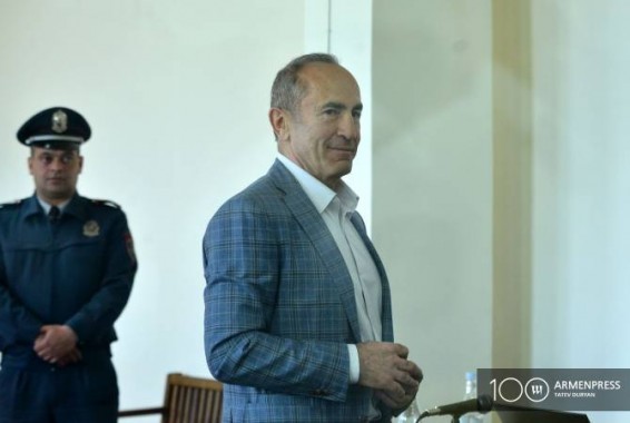 Суд отложил судебное заседание по делу Роберта Кочаряна и других