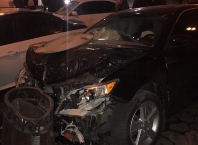 Աբովյան-Պուշկին խաչմերուկում բախվել են «Toyota Camry»-ն ու «Kia Forte»-ն. վիրավորներին հասցրել են հիվանդանոց