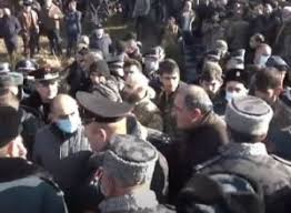 Ուղիղ.Փաշինյանին թույլ չենք տալու ոտք դնել այստեղ. Եռաբլուրում մեծ թվով մարդիկ են հավաքվել