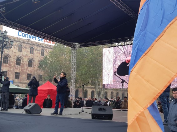 VIDEO.«Եթե այսօր մեր պայմանները չբավարարվեն, մենք գիշերը մնալու ենք Հրապարակում». Իշխան Սաղաթելյան