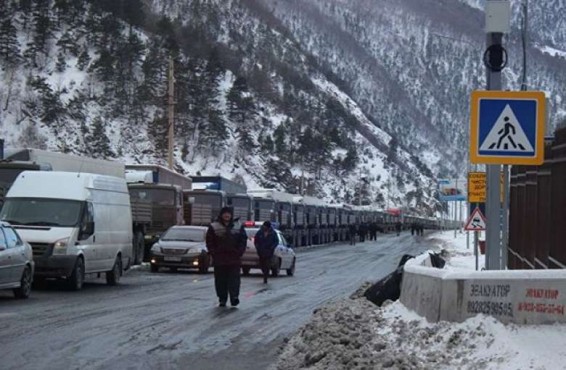 Լարսը բաց է բոլոր տիպի տրանսպորտային միջոցների համար