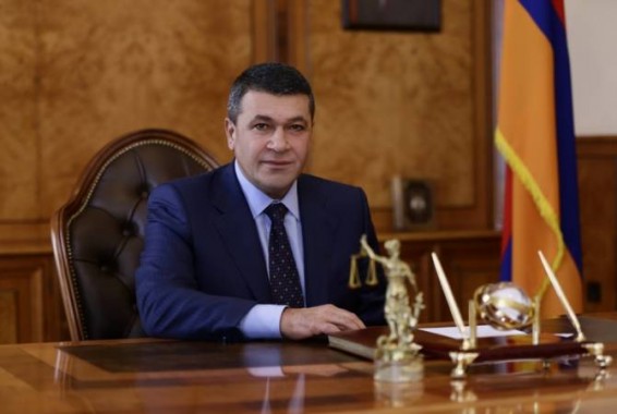 Ոստիկանությունը ոչ միայն ապօրինի հրամաններ, այլեւ քմահաճույքներ է կատարում. Վլադիմիր Գասպարյան