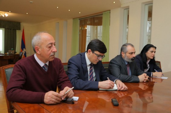 Արցախի ԱԳ նախարարն ու ԱԺ նախագահը քննարկել են երկրի արտաքին քաղաքականության գերակա ուղղություններին վերաբերող հարցեր
