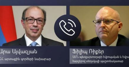 Айвазян указал чиновнику Госдепа США на недопустимость препятствий со стороны Азербайджана в вопросе возвращения военнопленных