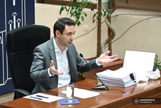 Я не ухожу в отставку: мэр Еревана