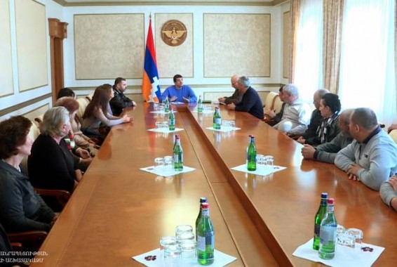 Արցախի նախագահն ընդունել է անհետ կորած զինծառայողների մի խումբ հարազատների