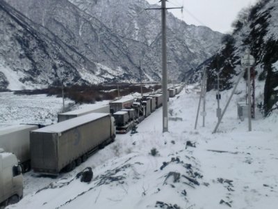 Ստեփանծմինդա-Լարս ավտոճանապարհը ձյան առատ տեղումների պատճառով փակ է բեռնատարների համար