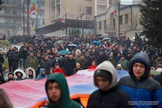 Араик Арутюнян принял участие в шествии, посвященном Арцахскому движению