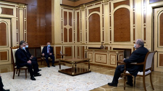 Հայրենիքի փրկության շարժման ներկակացուցիչները պահանջում են շտապ հանդիպում ՀՀ նախագահի հետ