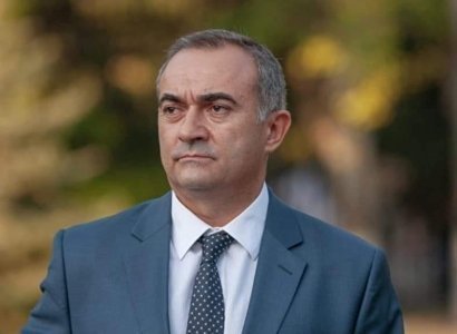 Հեռացի´ր հանուն Հայաստանի. հեռացե՛ք, Աստծո սիրուն, գոնե մեկ անգամ առաջնորդվելով Հայաստանի շահով. Թեւան Պողոսյան