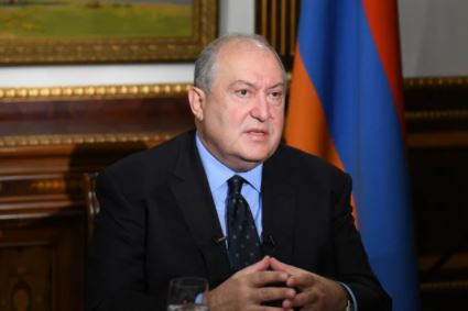 Армянские адвокаты сообщили генпрокурору о преступлении: речь идет о сокрытии президентом двойного гражданства