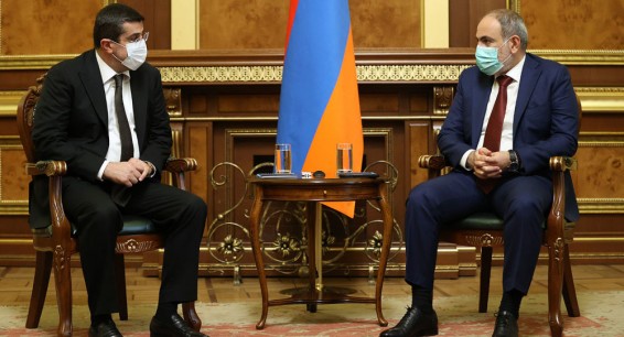 Пашинян рассказал главе Карабаха об итогах переговоров с Путиным
