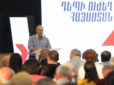 Հնարավոր է Հայաստանը նորից բերել զարգացման հուն․ Ռոբերտ Քոչարյանը՝ Արմավիրի մարզի ակտիվի հետ հանդիպմանը