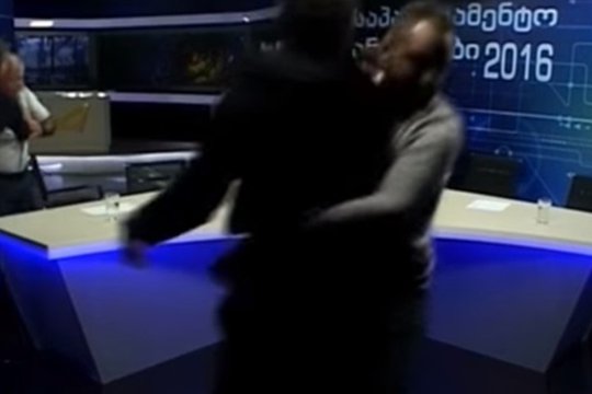 Վրաստանում քաղաքական գործիչները ծեծկռտուք են սարքել թոք-շոուի եթերում