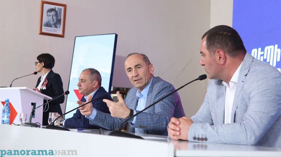 «Հաղթանակին մնացել է 23 օր»․ Ռ․ Քոչարյանը հանդիպել է Սպիտակ քաղաքի բնակիչներին