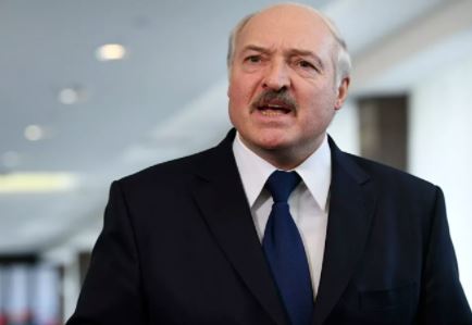 Лукашенко: Минск прорабатывает возможность открытия авиарейсов в Крым