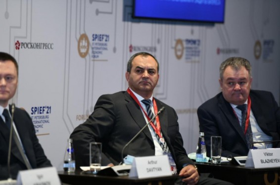 Սանկտ Պետերբուրգում ընթացող Միջազգային տնտեսական համաժողովին ՀՀ գլխավոր դատախազը անդրադարձել է ժամանակակից տեխնոլոգիաների օգտագործմամբ բիզնեսի դեմ կիրառվող հանցավոր ոտնձգություններին