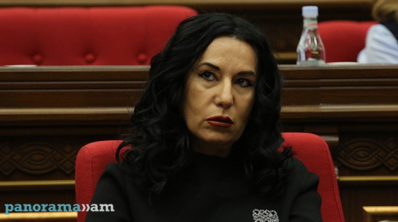 Наира Зограбян: Меня поражает молчание родителей военнопленных
