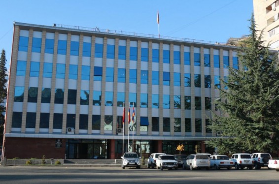 Սյունիքի մարզպետարանը ընտրություններից առաջ մեծ ծավալի դրամական աջակցություն է ցուցաբերում բնակիչներին. Սյունիքի բնակիչ