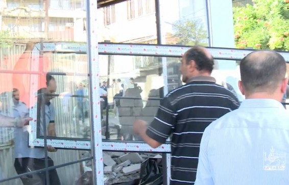 Աջափնյակում երեկ ապամոնտաժել են հինգ ինքնակամ շինություն. քաղաքապետն ամփոփում է օրը