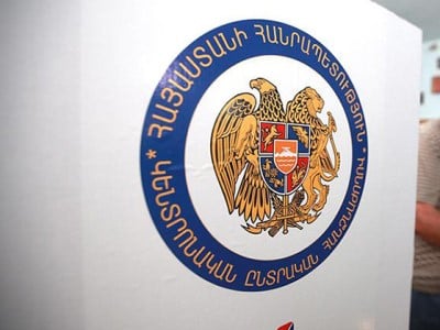 Վարդենիսցին հորդորել է քվեարկել դաշինքներից մեկի օգտին և իր հետ տեղամասից դուրս բերել նշված համարի քվեաթերթիկը. ՔԿ