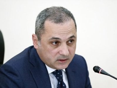 ԱԱԾ-ն Զանգեզուրի պղնձամոլիբդենային կոմբինատում խուզարկությունից հետո 1 աշխատակցի առանց հիմքի ձերբակալել է. Հակոբյան