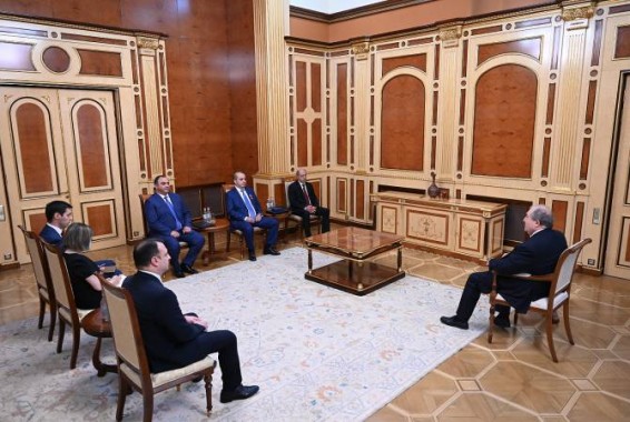 Նախագահ Արմեն Սարգսյանն ընդունել է ՀՀ ոստիկանության, ԱԱԾ և ՊՊԾ ղեկավարներին