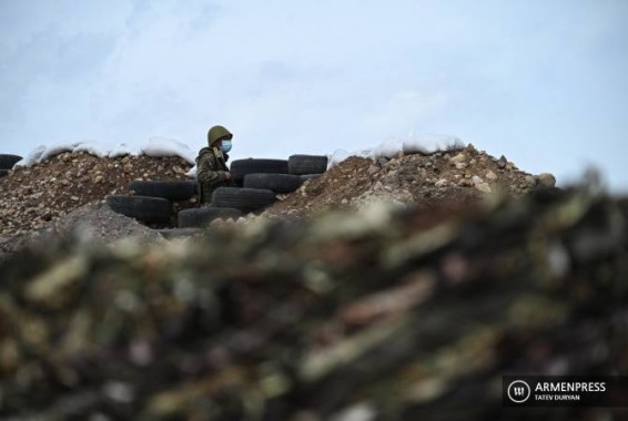 ВС Азербайджана нарушили режим прекращения огня в районе Ерасха и Кута. С нашей стороны жертв нет