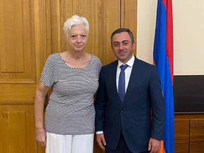 Իշխան Սաղաթելյանն ընդունել է Կիպրոսում Արցախի հետ բարեկամության խմբի ղեկավարին