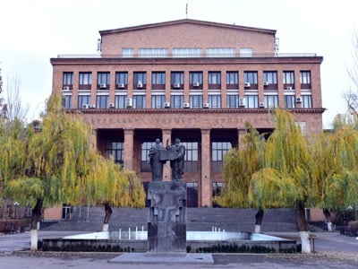«Защитник гражданских прав»: В Ереванском госуниверситете нарушаются права человека