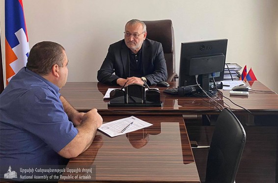 ՀՀ-ում Արցախի օպերատիվ շտաբի պետն առաջարկել է բռնի տեղահանված անձանց պետության կողմից տրամադրել ֆինանսական օժանդակություն, որ նրանք կարողանան հատուցել կումանալ, բնակվարձի և սննդի ծախսերը