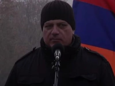 Մենք պետք է դառնանք այդ բուլդոզերը, որը պետք է մաքրի մեր քաղաքական դաշտը, ում վառելու է՝ վառի. Վազգեն Պետրոսյան