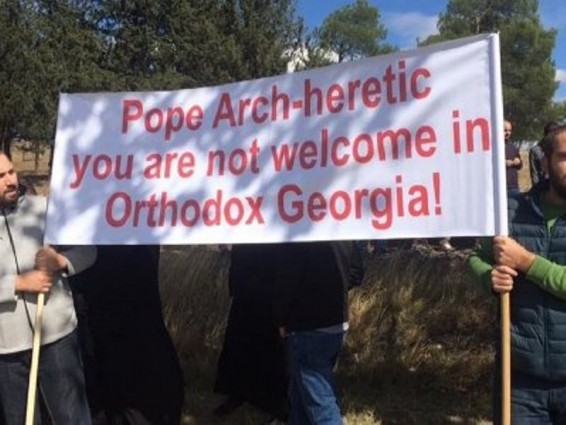 Վրացի հոգեւորականները Հռոմի պապին դեմ են