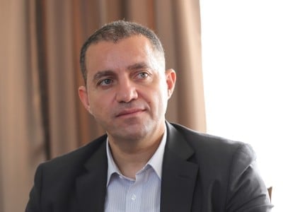 «Իրավունք». Վահան Քերոբյանը կլքի նախարարի պաշտոնը. Նրա «շուլուխներն» այլեւս ծիծաղելի չեն Փաշինյանի համար