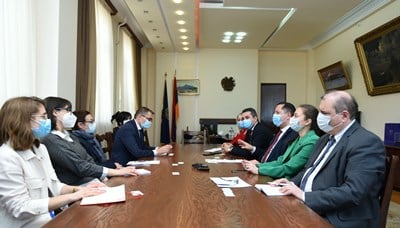 Հայ-ֆրանսիական համագործակցության նոր հեռանկարներ․ ՀՀ-ում Ֆրանսիայի դեսպանը ԵՊՀ է այցելել