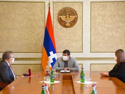 Արցախի նախագահ Հարությունյանն ընդունել է բարերար Ալեք Բաղդասարյանին եւ նրան հանձնել «Վաչագան Բարեպաշտ» մեդալը