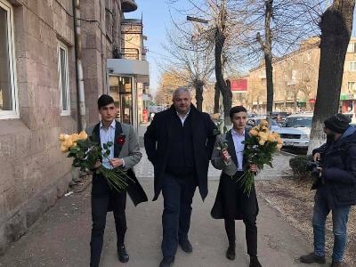 Կներեք ինձ, որ չեմ կարողանում անձամբ շնորհավորել բոլորիդ, դուք արժանի եք մեծարման բոլոր ծեսերին. Մամիկոն Ասլանյան