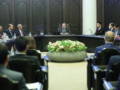 Կրկին մեկ անձից գնում կիրականացվի. Գորիսի եւ Էջմիածնի դատարանների շենքերը շտապ կնորոգվեն
